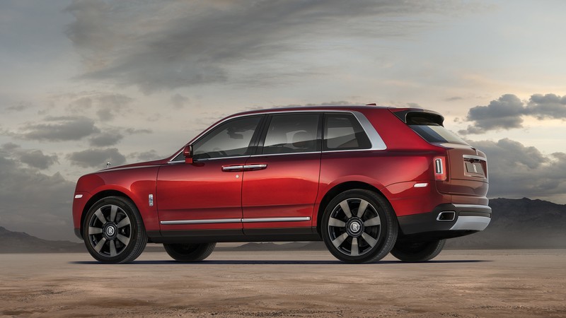 Rolls-Royce Cullinan 2018: Chiếc SUV siêu sang đáng mong đợi của năm 2018 ảnh 1