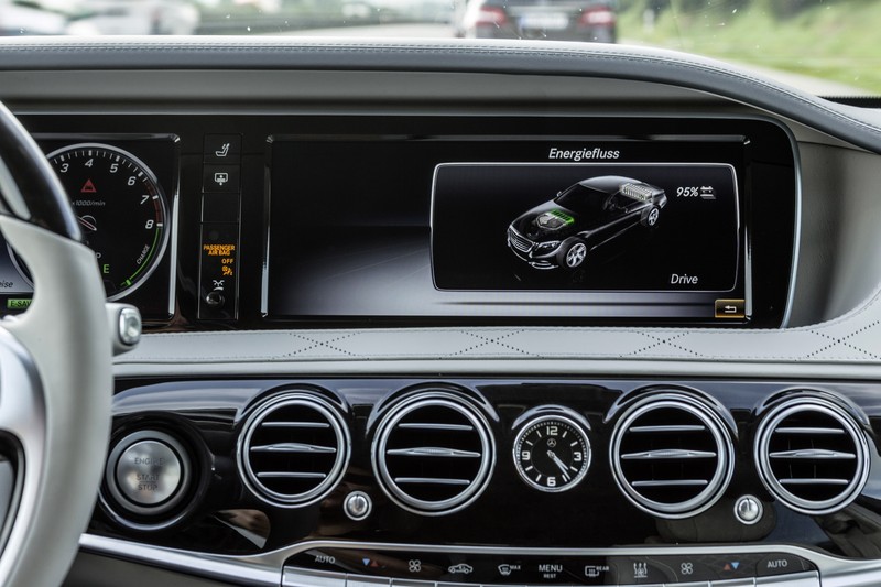 Nút bấm Start/Stop Engine: Một tiện ích nhưng cũng có thể gây chết người ảnh 2