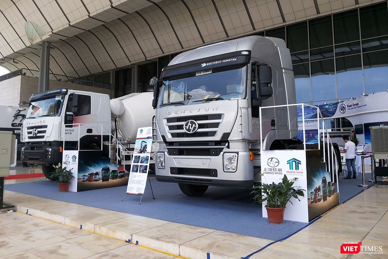 Khu trưng bày của dòng xe thương mại HongYan Truck Khu trưng bày của dòng xe thương mại HongYan Truck