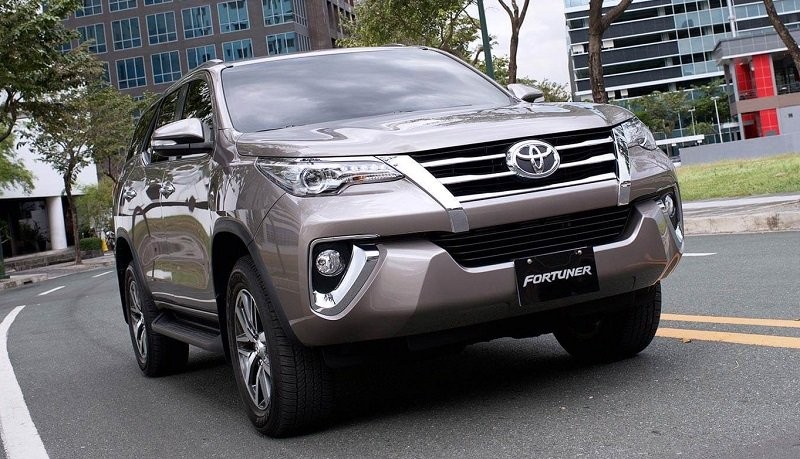 Nhiều người sẽ cảm thấy hụt hẫng khi nhìn vào giá công bố của TMV dành cho mẫu xe SUV 7 chỗ Fortuner.