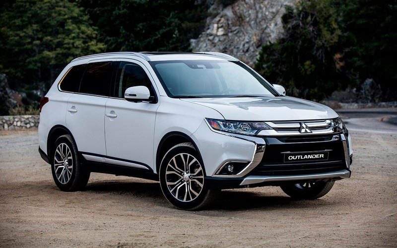 Hiện tại, Mitsubishi Việt Nam chỉ tập trung cho mẫu xe chiến lược Outlander bằng cách tăng công suất sản lượng thêm hơn 40%. Hiện tại, Mitsubishi Việt Nam chỉ tập trung cho mẫu xe chiến lược Outlander bằng cách tăng công suất sản lượng thêm hơn 40%.
