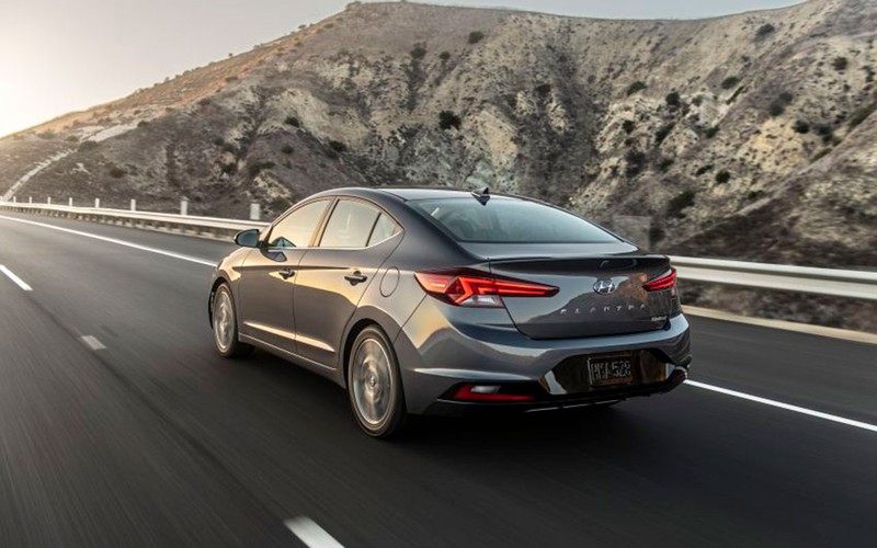 Hyundai Elantra 2019 khác với phiên bản cũ như thế nào? ảnh 11