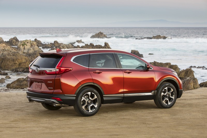 Honda CR-V là mẫu xe toàn cầu bán chạy nhất của hãng xe hơi có trụ sở tại Tokyo. Honda CR-V là mẫu xe toàn cầu bán chạy nhất của hãng xe hơi có trụ sở tại Tokyo.