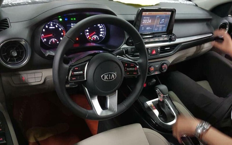 Kia Cerato 2019 bất ngờ lộ diện tại đại lý, dự kiến cuối tháng 12 ra mắt ảnh 3