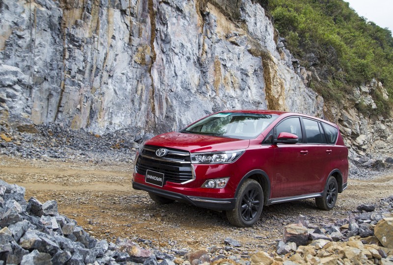Dù đã có thêm nhiều sự lựa chọn mẫu xe MPV 7 chỗ nhưng Innova vẫn cho thấy những lý do để khách hàng tin tưởng ở mẫu xe này.