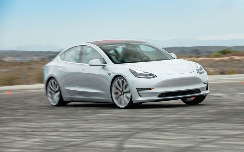 Tesla tự hào có những chiếc xe an toàn nhưng họ lại không muốn để các tổ chức kiểm nghiệm an toàn độc lập đánh giá. Mẫu xe gần nhất mà Tesla đưa cho IIHS là Model S 2017.