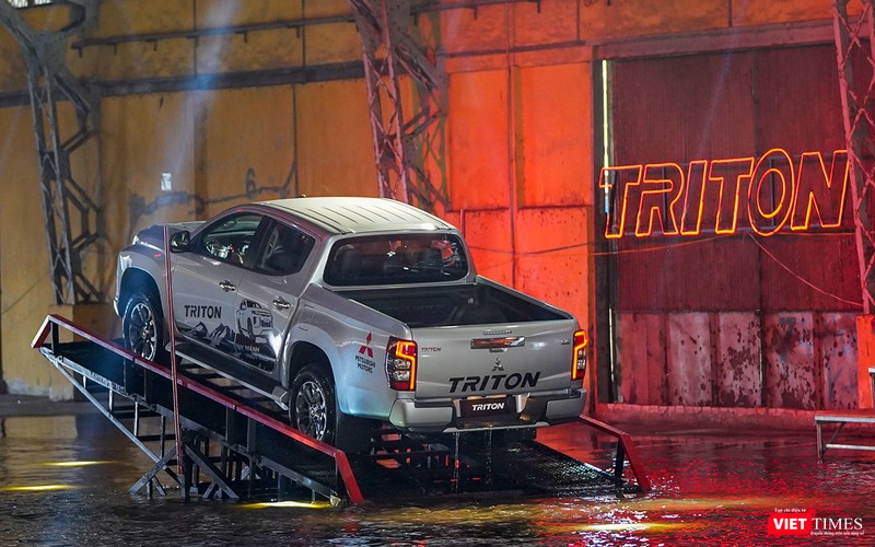 Cấu tạo bởi vật liệu thép siêu cường có độ cứng cao cùng với công nghệ khung xe RISE, thiết kế đảm bảo khả năng hấp thụ năng lượng va chạm từ mọi hướng và phân tán lực tác động giúp bảo vệ tối ưu.