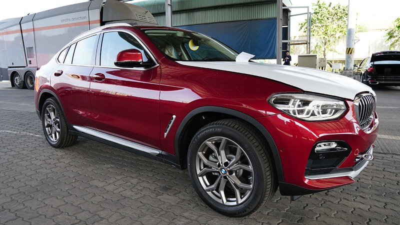 Giá bán và các phiên bản của BMW X4 2019 vẫn chưa được tiết lộ.