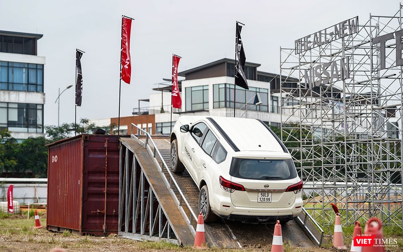 Bài thử này sẽ cho người tham gia trải nghiệm tính năng hỗ trợ khởi hành ngang dốc và kiểm soát đổ đèo. Bài thử này sẽ cho người tham gia trải nghiệm tính năng hỗ trợ khởi hành ngang dốc và kiểm soát đổ đèo.