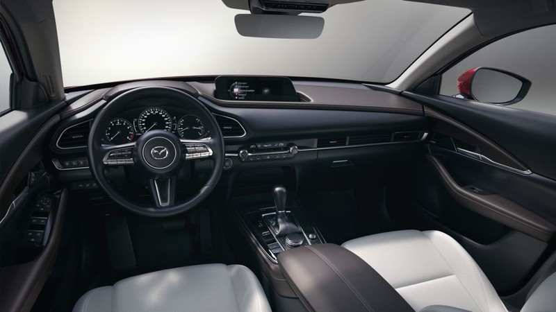 Nội thất của Mazda CX-30 rõ ràng chịu ảnh hưởng rất lớn từ thiết kế của Mazda 3 2019. Nội thất của Mazda CX-30 rõ ràng chịu ảnh hưởng rất lớn từ thiết kế của Mazda 3 2019.