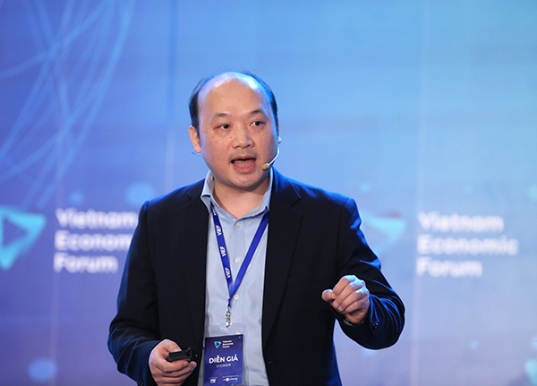 Ông Terry Chan - Chủ tịch Hiệp hội chuỗi cung ứng thương mại điện tử Hong Kong. Ảnh: VnExpress Ông Terry Chan - Chủ tịch Hiệp hội chuỗi cung ứng thương mại điện tử Hong Kong. Ảnh: VnExpress