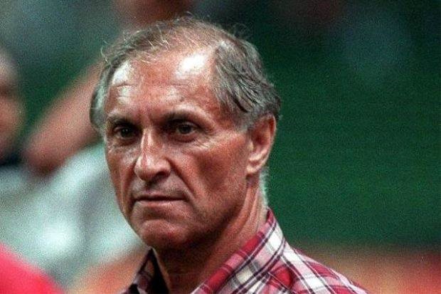 Ông Karl Heinz Weigang - huấn luyện viên người nước nước ngoài đầu tiên của Đội tuyển Bóng đá Việt Nam với thành tích giành huy chương bạc lần đầu tiên tại SEA Games 1995. Ảnh: TTXVN Ông Karl Heinz Weigang - huấn luyện viên người nước nước ngoài đầu tiên của Đội tuyển Bóng đá Việt Nam với thành tích giành huy chương bạc lần đầu tiên tại SEA Games 1995. Ảnh: TTXVN