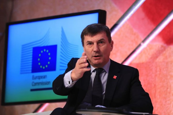 Ông Andrus Ansip - Phó chủ tịch EU về thị trường kỹ thuật số trong ảnh chụp tại hội chợ công nghệ CeBIT 2017 ở Hannover (Đức)
ẢNH: REUTERS