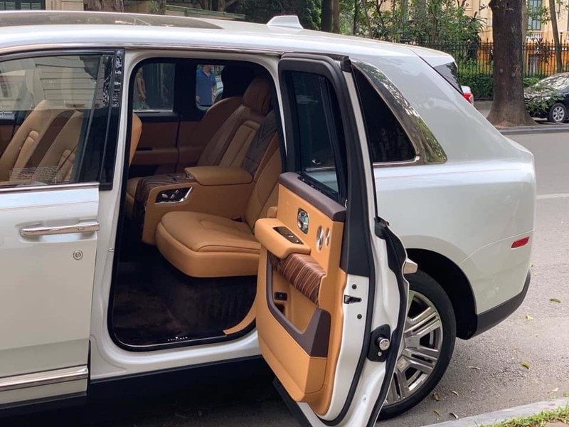 Siêu xe Rolls-Royce Cullinan 45 tỷ về tay đại gia Hà Nội ảnh 2 Siêu xe Rolls-Royce Cullinan 45 tỷ về tay đại gia Hà Nội