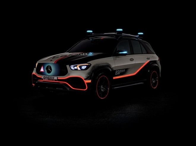 Xe hơi trong tương lai sẽ có… robot bảo vệ ảnh 2