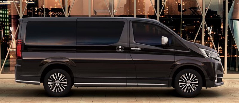 kham pha toyota granvia 8 cho vua ra mat thi truong hinh 2