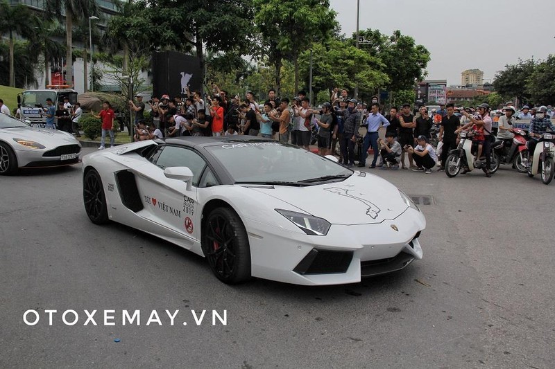 Lamborghini Aventador LP 700-4 Roadster Lamborghini Aventador LP 700-4 Roadster