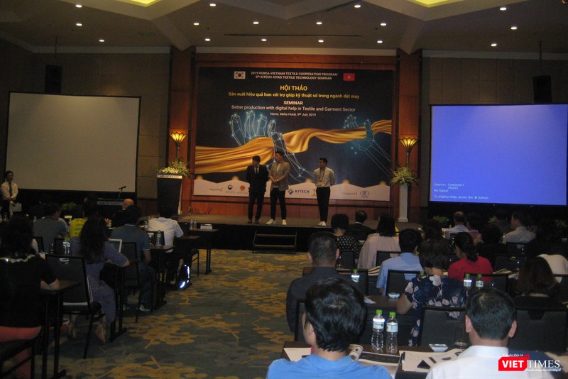 Các chuyên gia Hàn Quốc trong phần hỏi đáp về ứng dụng các công nghệ mới tại hội thảo