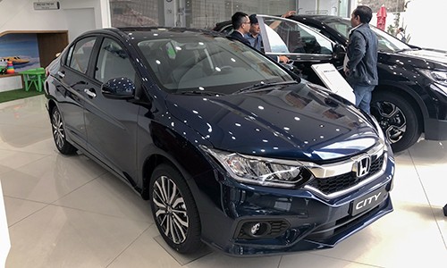 Honda City tại một đại lý ôtô ở TP HCM Honda City tại một đại lý ôtô ở TP HCM