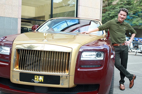 Xe Rolls-Royce Ghost mạ vàng của Đàm Vĩnh Hưng Xe Rolls-Royce Ghost mạ vàng của Đàm Vĩnh Hưng