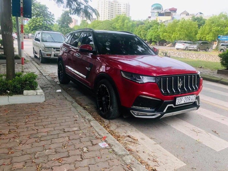 Zotye Z8 thay logo Maserati. Ảnh: Ho Sy Quang