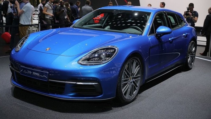 Porsche Panamera Turbo Sport Turismo: Phí trước bạ 1,353 tỷ đồng