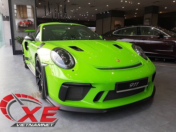 Porche 911 GT3RS (991850): Phí trước bạ xấp xỉ 1,9 tỷ đồng