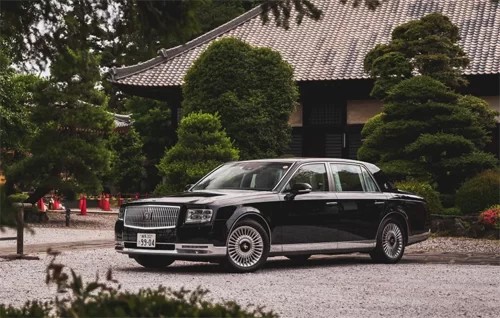 Toyota Century thế hệ mới nhất.