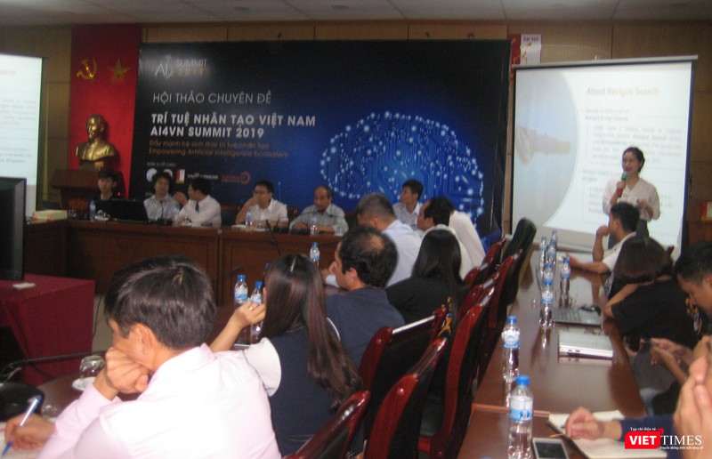 Đại diện công ty tuyển dụng trực tuyến Navigos giới thiệu về nhu cầu nhân lực CNTT