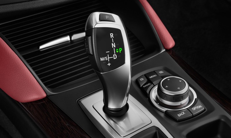 Hộp số tự động hiện đại với nhiều cấp đang dần thay thế hộp số sàn trên thị trường ô tô