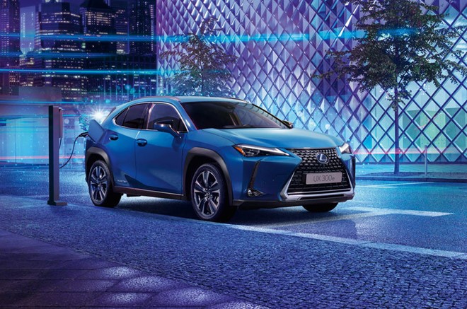 Lexus UX 300e có tầm hoạt động lên tới 400 km
