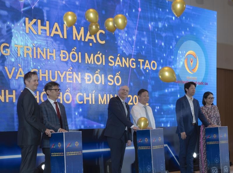 Khai mạc chương trình Đổi mới Sáng tạo và Chuyển đổi số TPHCM sáng 13/10/2022 Khai mạc chương trình Đổi mới Sáng tạo và Chuyển đổi số TPHCM sáng 13/10/2022