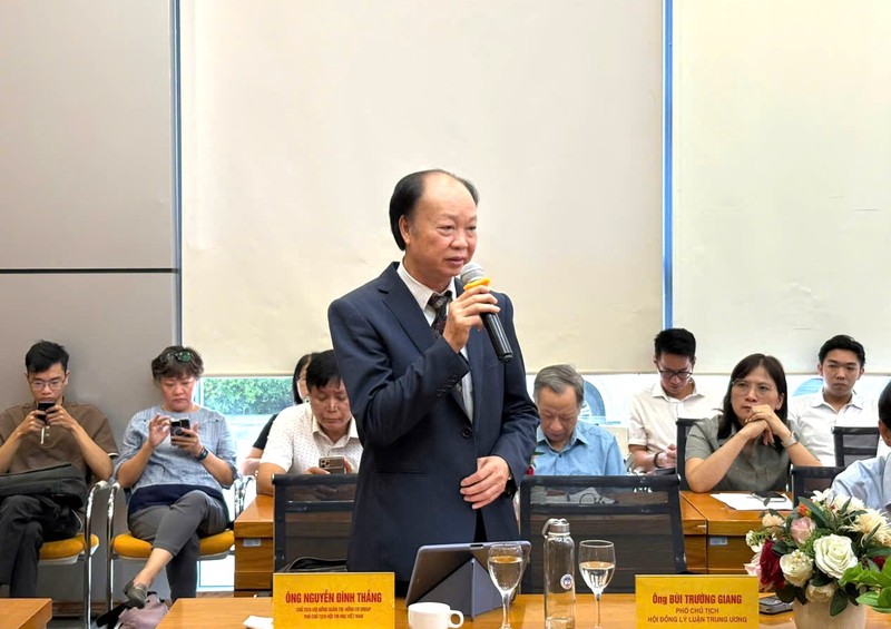 GS.TS Nguyễn Đình Thắng phát biểu. Ảnh: Bảo Trâm. TSThang.jpg