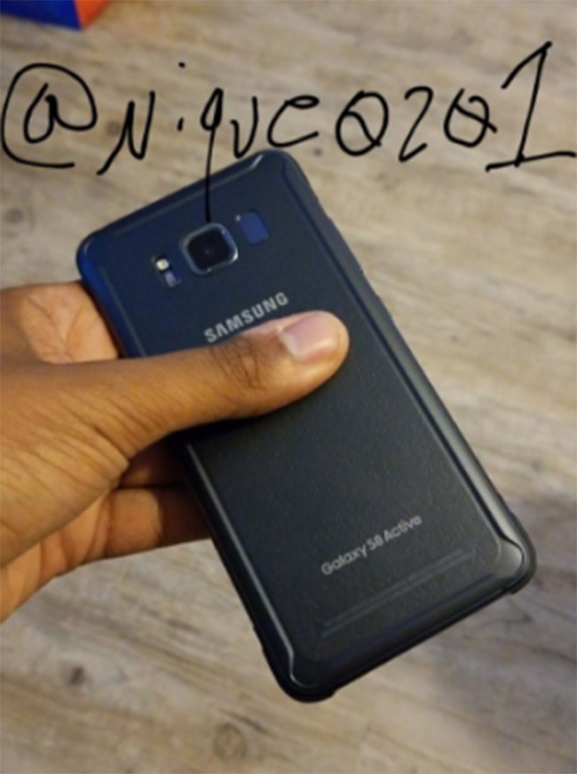 Galaxy S8 Active lộ ảnh “sống” ảnh 2 Galaxy S8 Active lộ ảnh “sống” ảnh 2