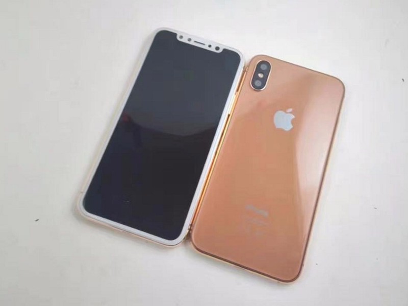 Mô hình iPhone 8 Pro (ảnh FB CEO Golden Ace)