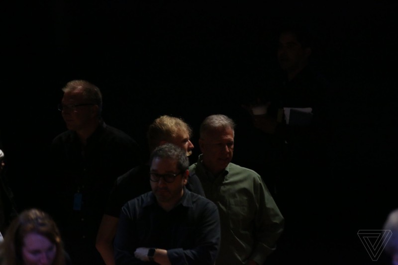 iPhone X giá từ 999 USD, lên kệ vào 3/11 ảnh 92