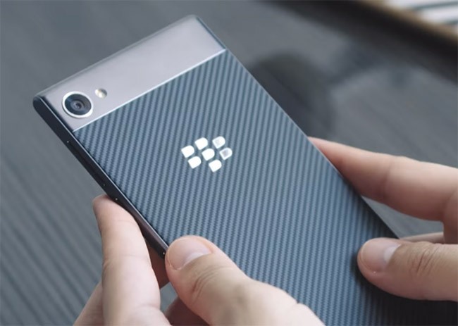 BlackBerry Motion (ảnh: YouTube)