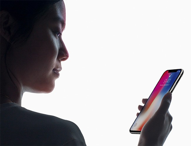 Camera TrueDepth là công nghệ nổi bật trên iPhone X (ảnh: KCBI)