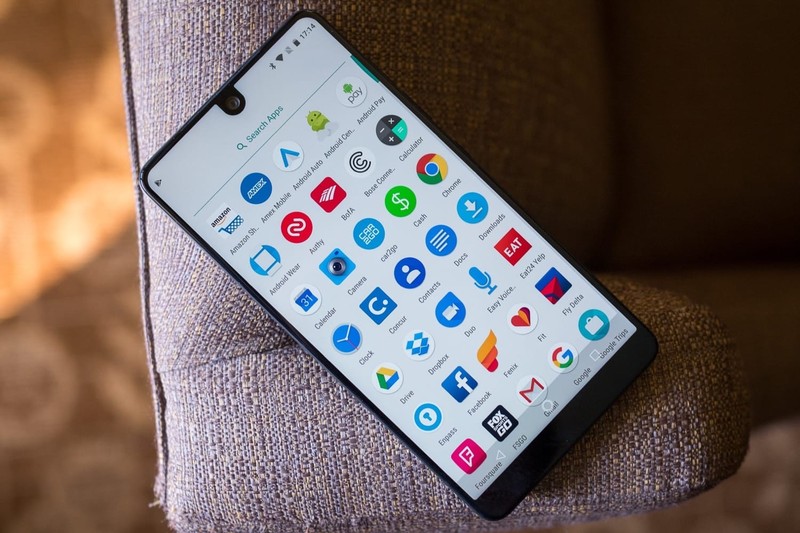 Essential Phone (ảnh: Tehnofan)