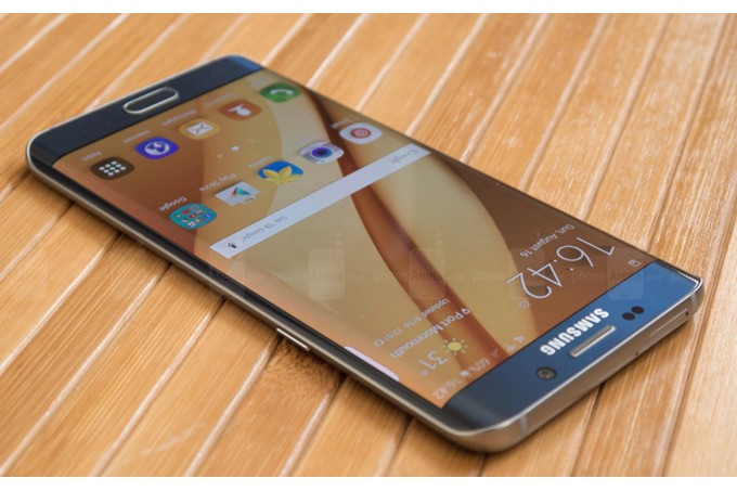 Galaxy S6 Edge (ảnh Phone Arena)