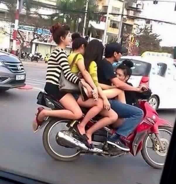 Cười đau bụng với "Người vận chuyển" phiên bản Việt Nam ảnh 24