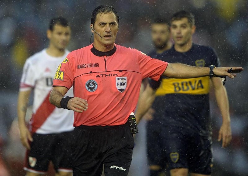 Ông Vigliano được công nhận là trọng tài FIFA từ năm 2013