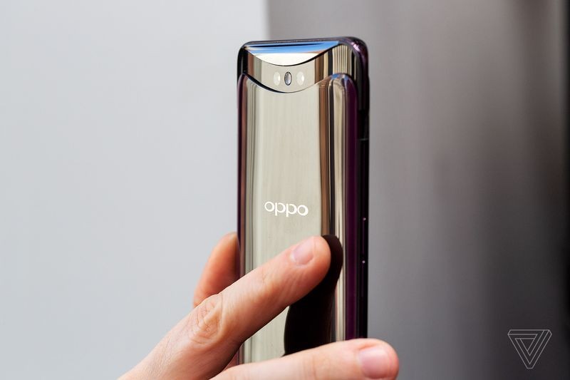 Oppo Find X có thiết kế rất đẹp mắt (ảnh: The Verge) 