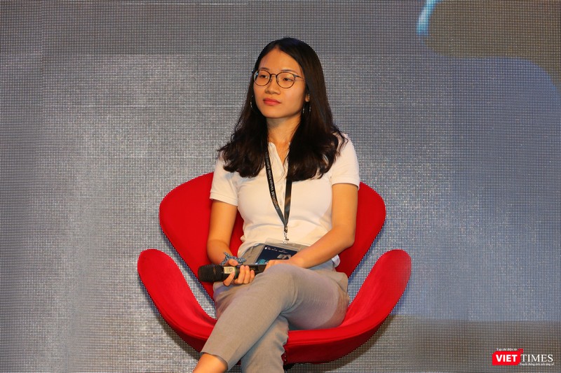 chị Phạm Khánh Linh, người sáng lập Logivan chị Phạm Khánh Linh, người sáng lập Logivan