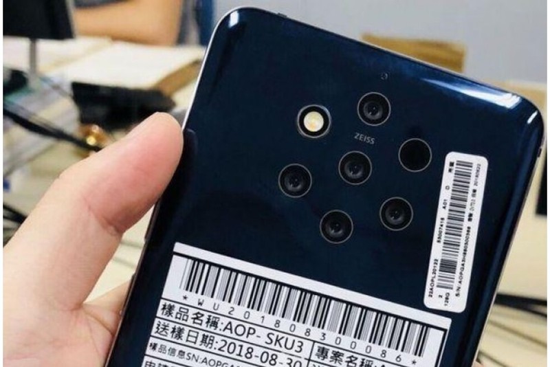 Hình ảnh được cho là chiếc Nokia 9 PureView (nguồn: Phone Arena)