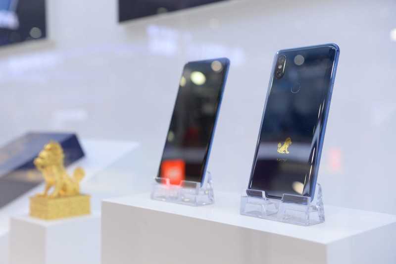 Mi Mix 3 5G (ảnh: Blog Xiaomi) Mi Mix 3 5G (ảnh: Blog Xiaomi)