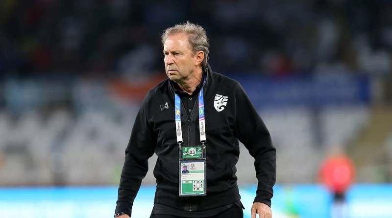 HLV Milovan Rajevac đã bị Thái Lan sa thải (ảnh: Fox Sport)