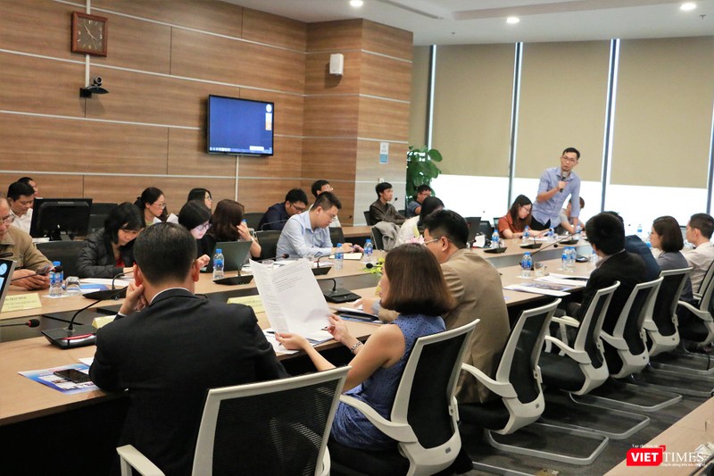 Các nhà báo nêu ý kiến về quá trình bình chọn, xét thưởng Các nhà báo nêu ý kiến về quá trình bình chọn, xét thưởng