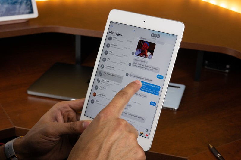 ảnh: Phone Arena ảnh: Phone Arena
