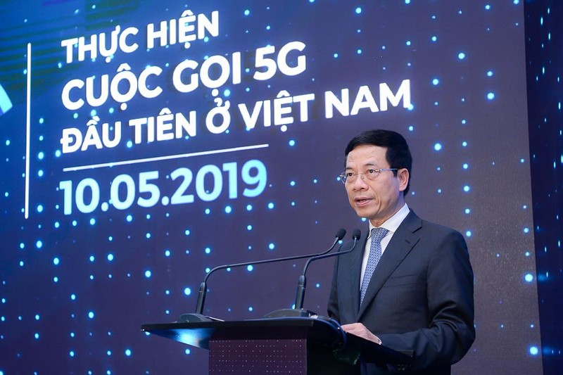Bộ trưởng Nguyễn Mạnh Hùng nhận xét về cột mốc thử nghiệm cuộc 5G đầu tiên tại Việt Nam Bộ trưởng Nguyễn Mạnh Hùng nhận xét về cột mốc thử nghiệm cuộc 5G đầu tiên tại Việt Nam